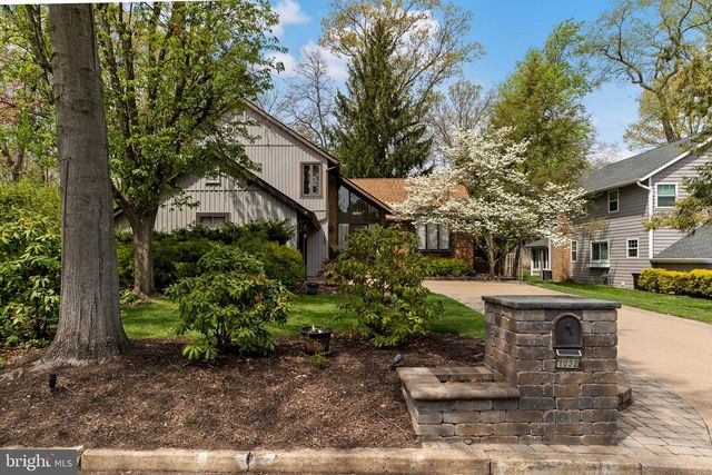 1032 RED OAK DR, Cherry Hill, NJ 08003