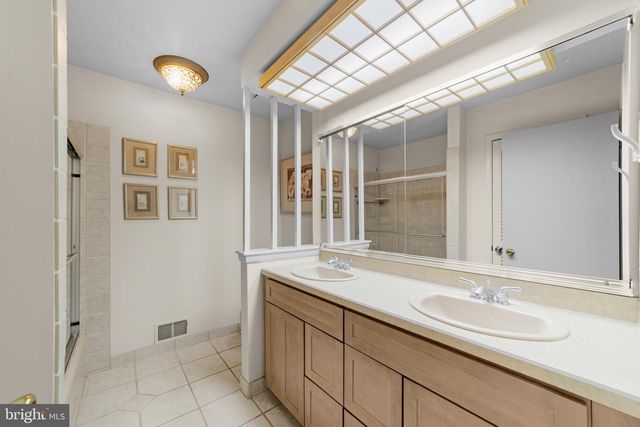 1032 RED OAK DR, Cherry Hill, NJ 08003