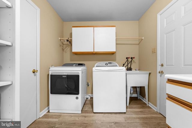 1032 RED OAK DR, Cherry Hill, NJ 08003