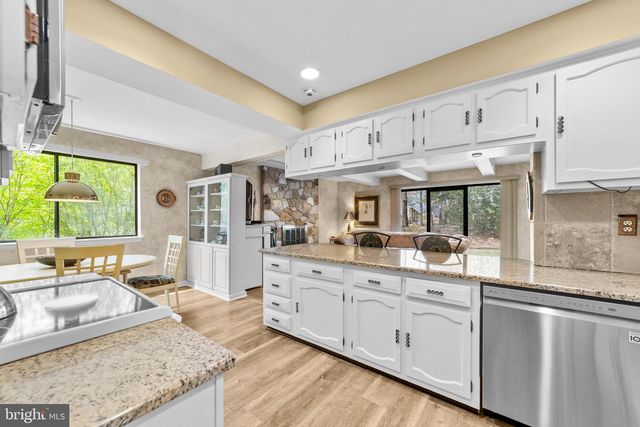 1032 RED OAK DR, Cherry Hill, NJ 08003