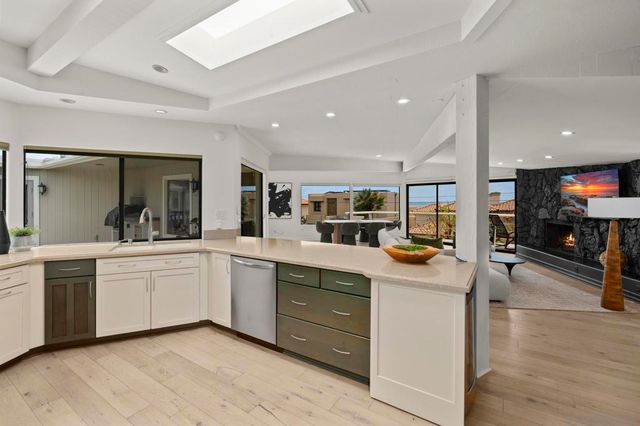 5567 Calumet Ave, La Jolla, CA 92037