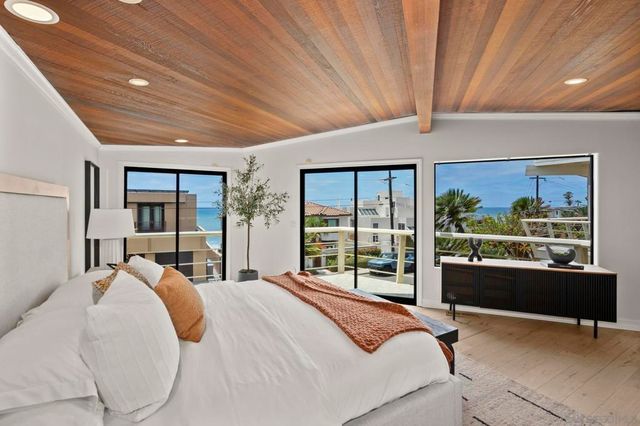 5567 Calumet Ave, La Jolla, CA 92037