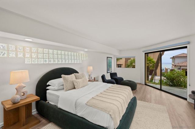 5567 Calumet Ave, La Jolla, CA 92037