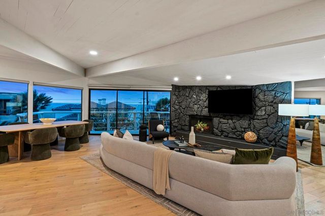 5567 Calumet Ave, La Jolla, CA 92037