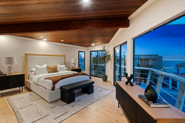 5567 Calumet Ave, La Jolla, CA 92037