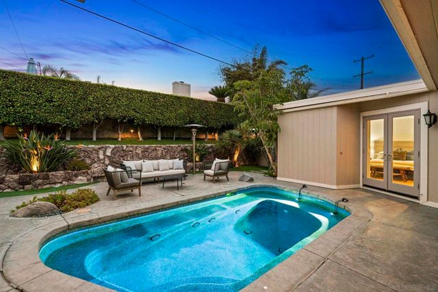 5567 Calumet Ave, La Jolla, CA 92037