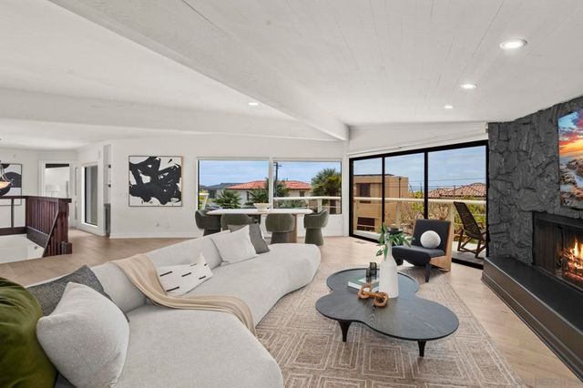 5567 Calumet Ave, La Jolla, CA 92037