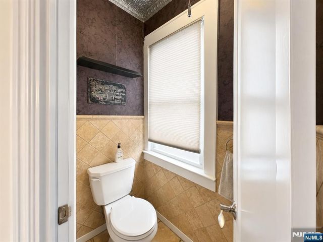 72 Rosedale Avenue, Elmwood Park, NJ 07407