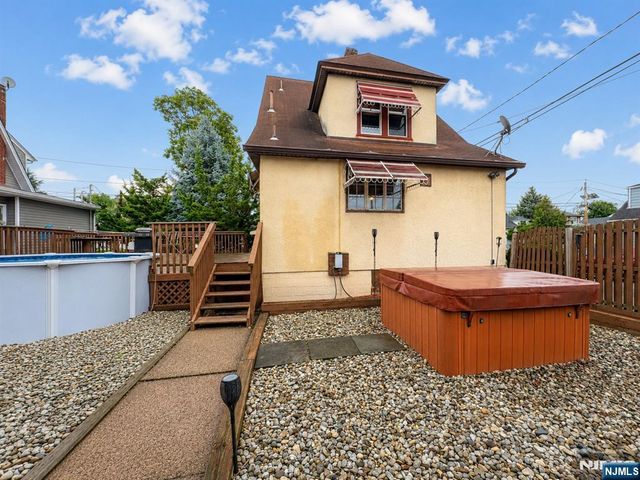 72 Rosedale Avenue, Elmwood Park, NJ 07407