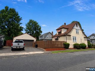 72 Rosedale Avenue, Elmwood Park, NJ 07407