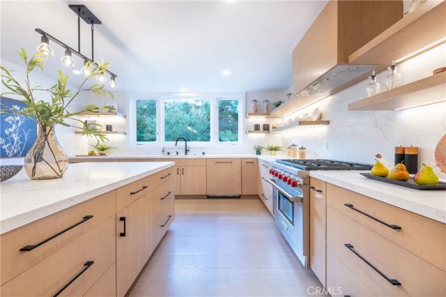 17153 Adlon Road, Encino, CA 91436