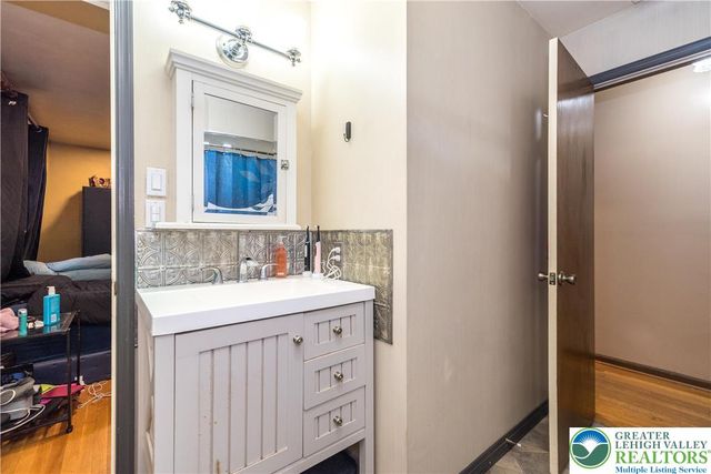 2152 Amlisa Road, Moore Twp, PA 18064