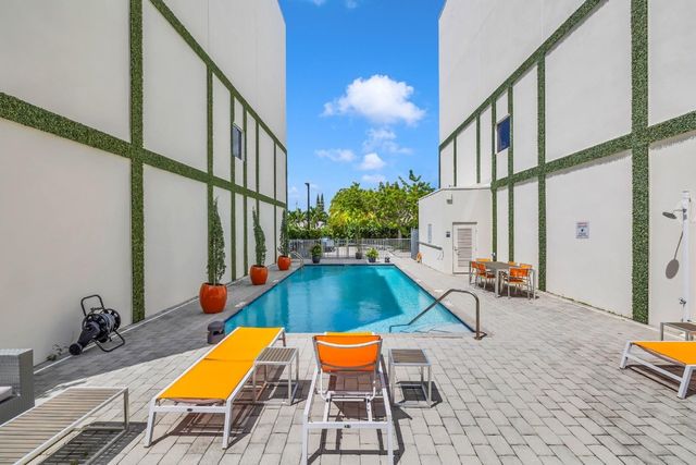 1025 NE 18th Avenue 103, Fort Lauderdale, FL 33304