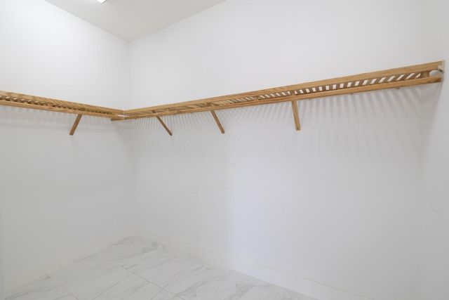 1025 NE 18th Avenue 103, Fort Lauderdale, FL 33304