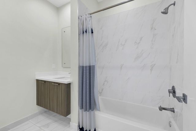 1025 NE 18th Avenue 103, Fort Lauderdale, FL 33304