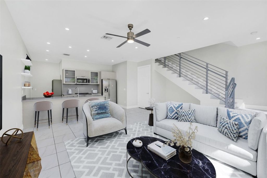 1025 NE 18th Avenue 103, Fort Lauderdale, FL 33304