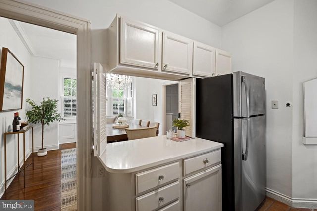 3306 CATHEDRAL AVE NW, Washington, DC 20008