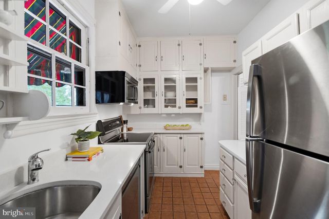 3306 CATHEDRAL AVE NW, Washington, DC 20008