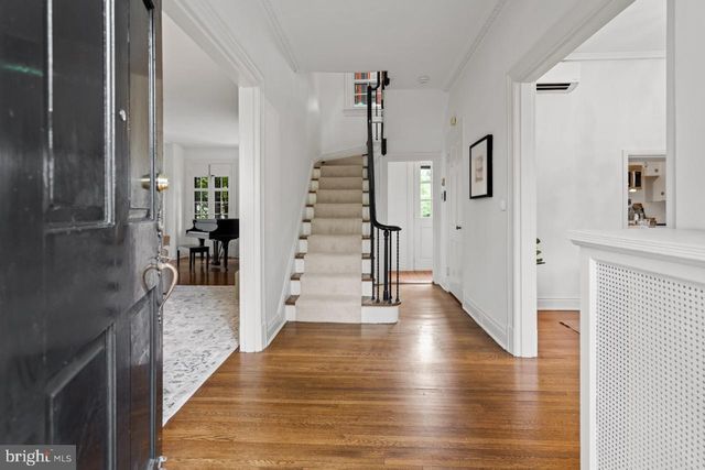 3306 CATHEDRAL AVE NW, Washington, DC 20008