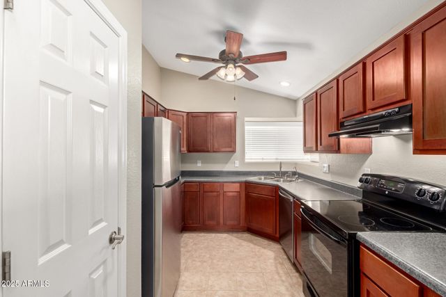 502 E Topeka Drive, Phoenix, AZ 85024