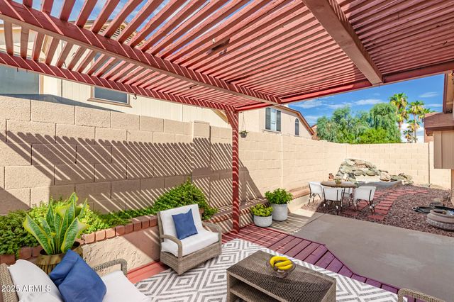 502 E Topeka Drive, Phoenix, AZ 85024