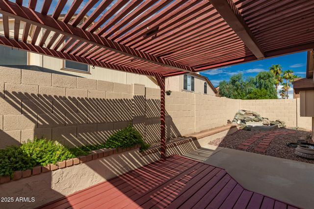 502 E Topeka Drive, Phoenix, AZ 85024