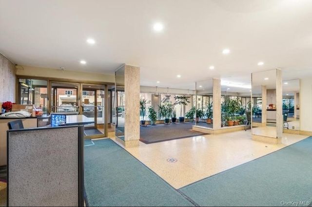 52-40 39 Avenue 4U, Woodside, NY 11377