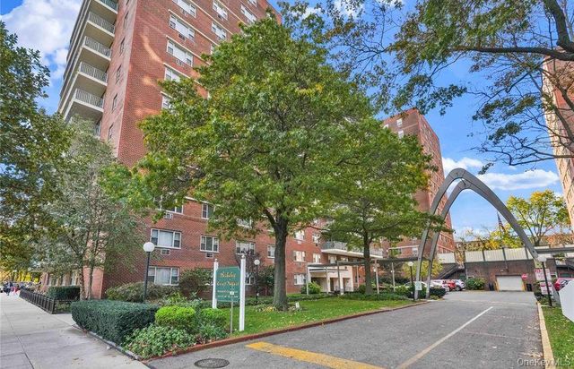 52-40 39 Avenue 4U, Woodside, NY 11377