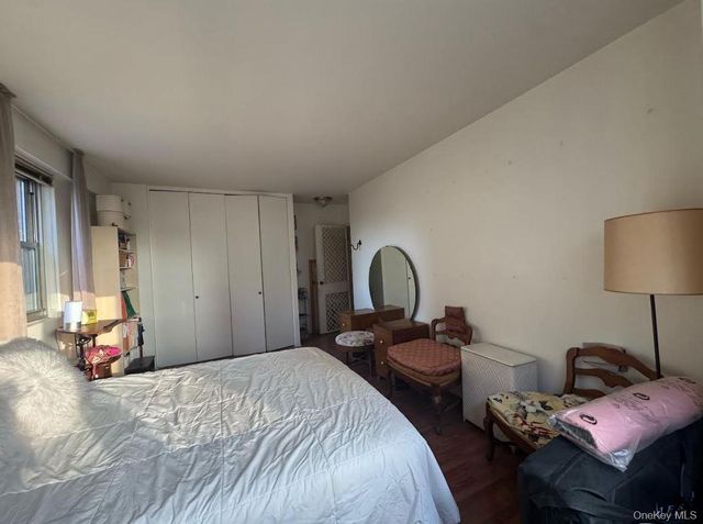 52-40 39 Avenue 4U, Woodside, NY 11377