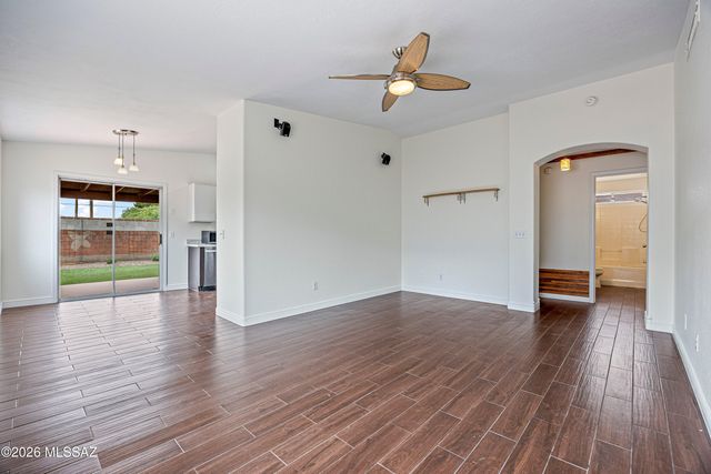 6078 N Raspberry Court, Tucson, AZ 85741