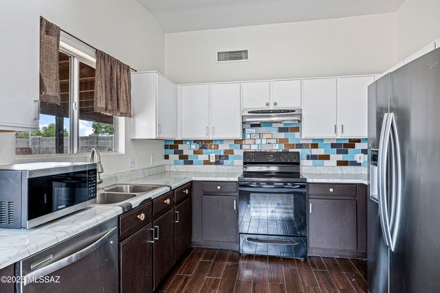 6078 N Raspberry Court, Tucson, AZ 85741