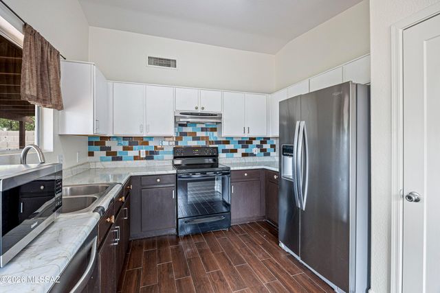6078 N Raspberry Court, Tucson, AZ 85741