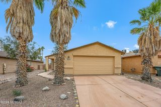 6078 N Raspberry Court, Tucson, AZ 85741