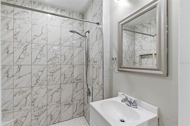 11914 SUGAR TREE DRIVE, Tampa, FL 33625