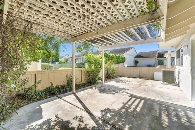 48 Wetstone, Irvine, CA 92604