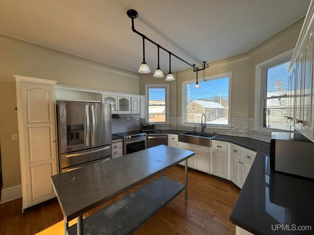 713 Iron Street, Norway, MI 49870