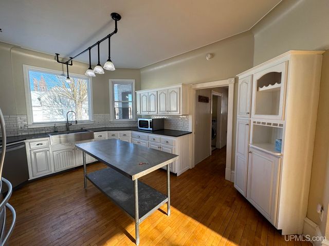 713 Iron Street, Norway, MI 49870