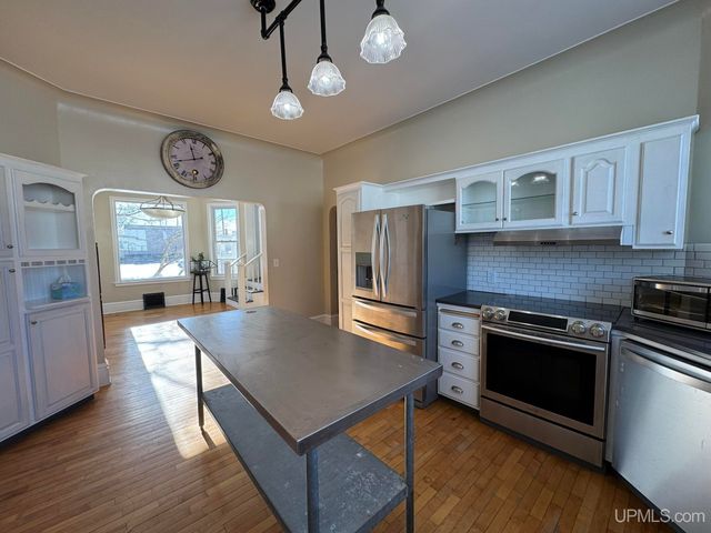 713 Iron Street, Norway, MI 49870