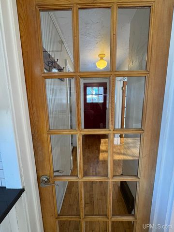 713 Iron Street, Norway, MI 49870