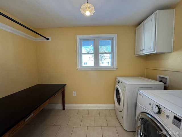 713 Iron Street, Norway, MI 49870