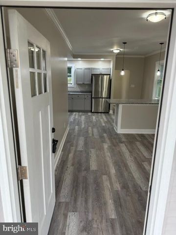 83 JACKSON ST, Paw Paw, WV 25434
