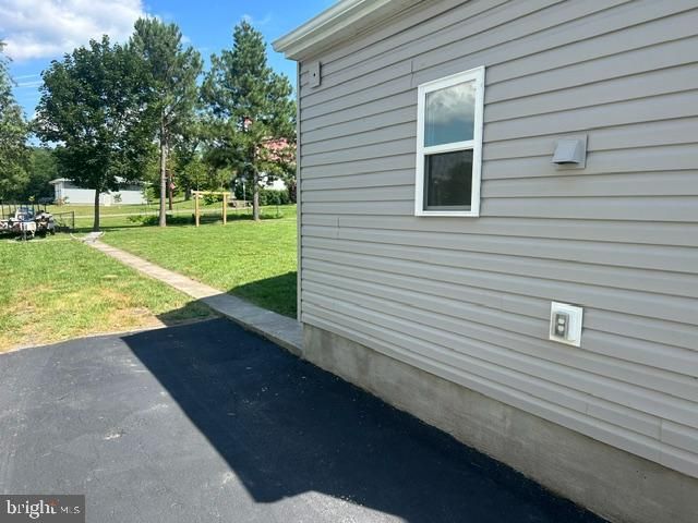 83 JACKSON ST, Paw Paw, WV 25434