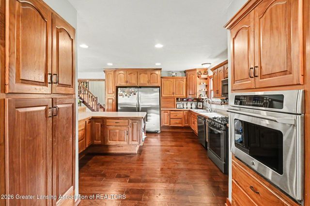 2609 Battle Creek Road, Charlotte, MI 48813
