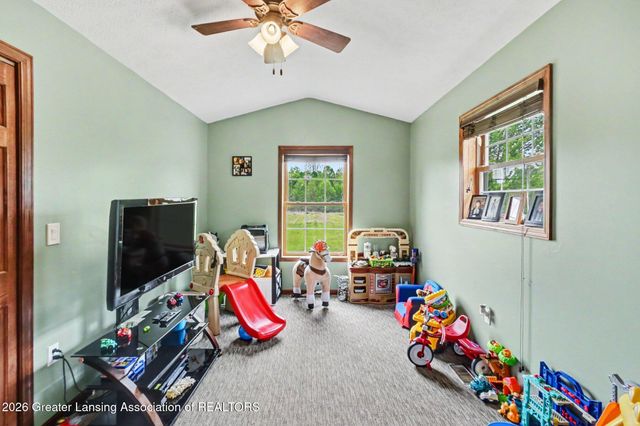 2609 Battle Creek Road, Charlotte, MI 48813