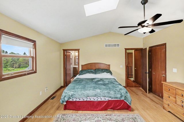 2609 Battle Creek Road, Charlotte, MI 48813