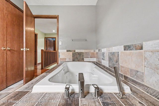 2609 Battle Creek Road, Charlotte, MI 48813