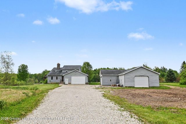 2609 Battle Creek Road, Charlotte, MI 48813
