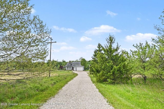 2609 Battle Creek Road, Charlotte, MI 48813