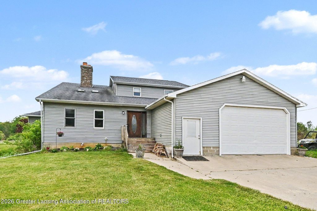 2609 Battle Creek Road, Charlotte, MI 48813