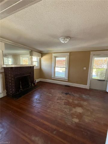 1300 Sloan Street, Greensboro, NC 27401